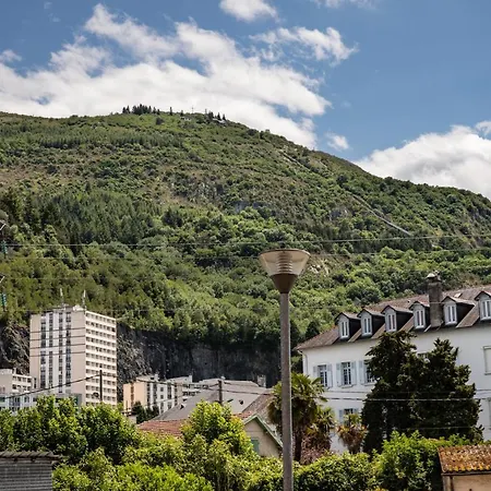 T2 Parking View * Lourdes
